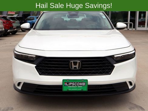Used 2024 Honda Accord EX image 3
