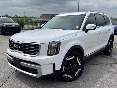 Used 2024 Kia Telluride S image 1