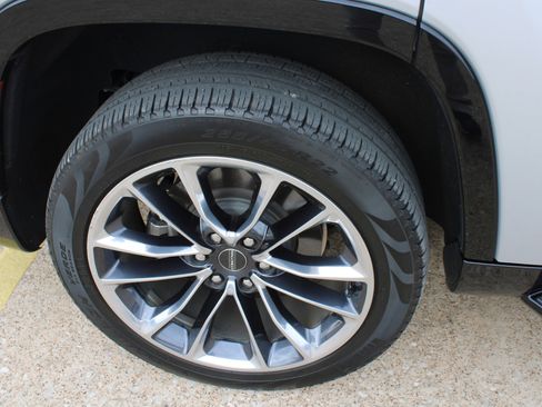 Used 2023 Jeep Wagoneer Series II w/ Convenience Group I image 15