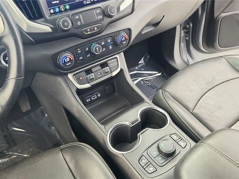 Used 2023 GMC Terrain SLT FWD image 33
