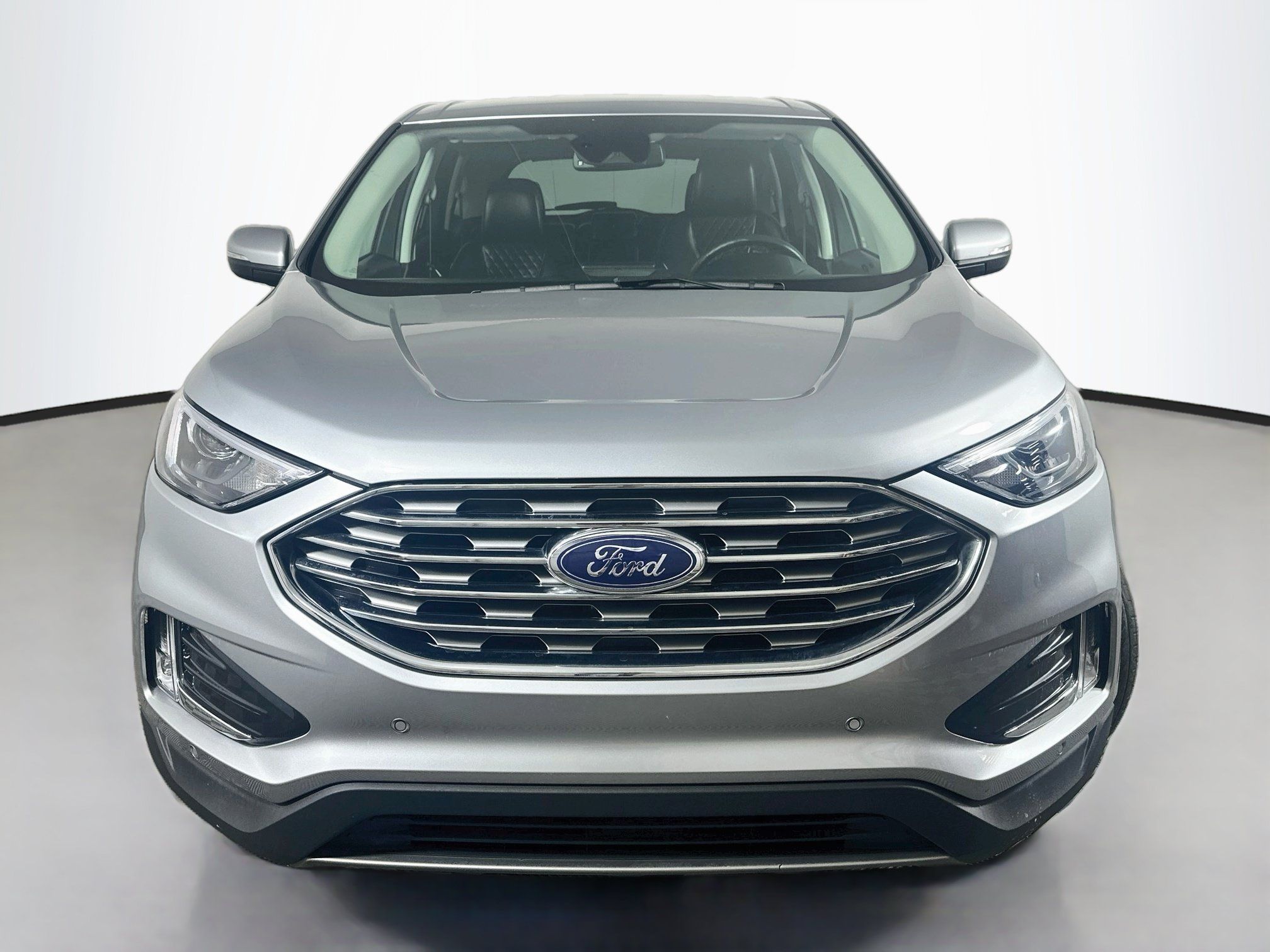 Used 2024 Ford Edge Titanium AWD/4WD image 2