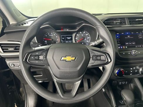Used 2023 Chevrolet TrailBlazer LS FWD image 15