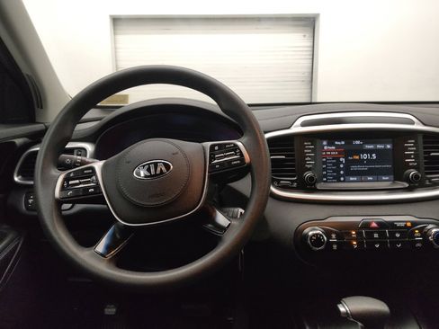 Used 2019 Kia Sorento AWD image 22