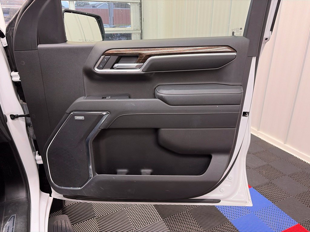 Used 2024 GMC Sierra 1500 Elevation w/ Elevation Premium Package AWD/4WD image 19