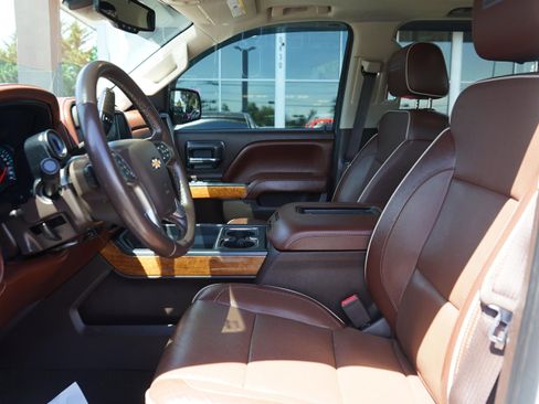 Used 2016 Chevrolet Silverado 1500 High Country w/ High Country Premium Package AWD/4WD image 15