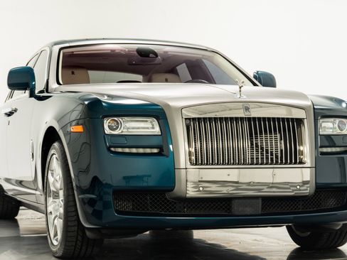 Used 2010 Rolls-Royce Ghost image 3