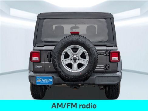 Used 2018 Jeep Wrangler Sport AWD/4WD image 5