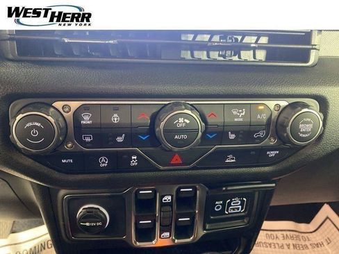 Used 2026 Jeep Wrangler Unlimited Sport AWD/4WD image 32