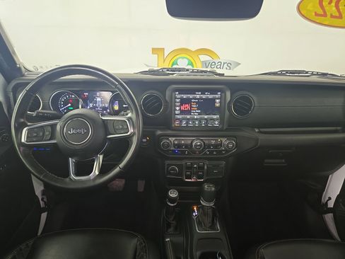 Used 2022 Jeep Wrangler Unlimited Sahara image 13