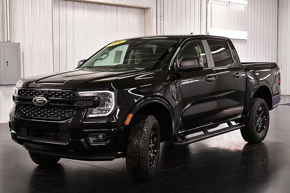 New 2026 Ford Ranger XLT w/ Equipment Group 301A High AWD/4WD image 3