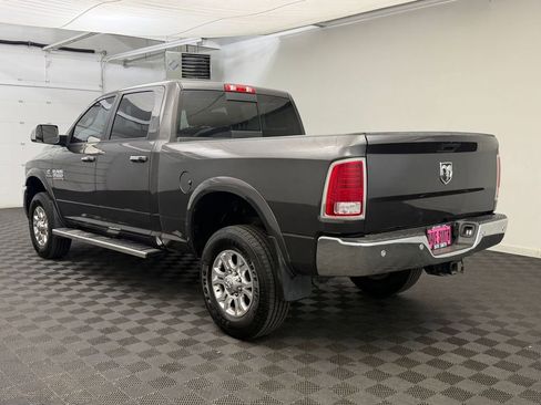 Used 2018 RAM 2500 Laramie w/ Convenience Group AWD/4WD image 3