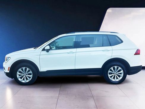 Used 2018 Volkswagen Tiguan S image 2