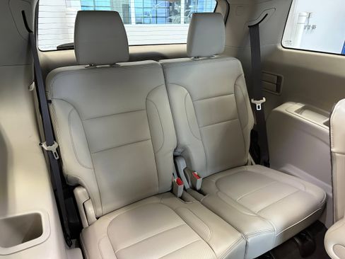 Used 2018 GMC Acadia Denali w/ Technology Package image 16