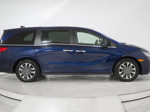 Used 2023 Honda Odyssey EX-L image 15