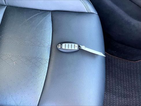 Used 2023 Nissan Altima 2.5 SR w/ SR Premium Package image 20