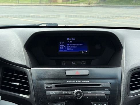 Used 2013 Acura ILX w/ Premium Package FWD image 11