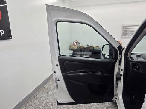 Used 2022 RAM ProMaster City Tradesman image 25