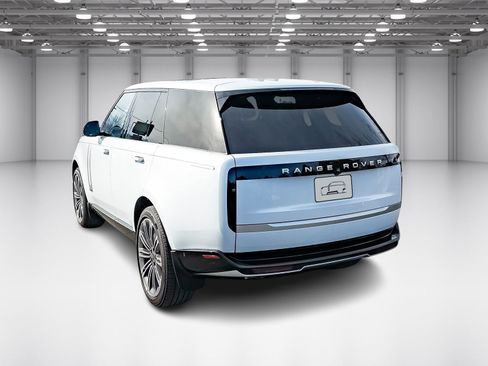 New 2025 Land Rover Range Rover Autobiography image 3