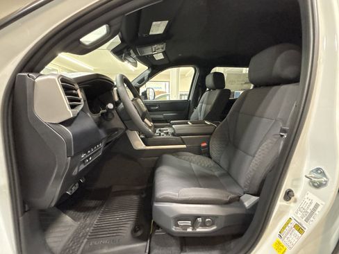 New 2026 Toyota Tundra SR5 AWD/4WD image 18