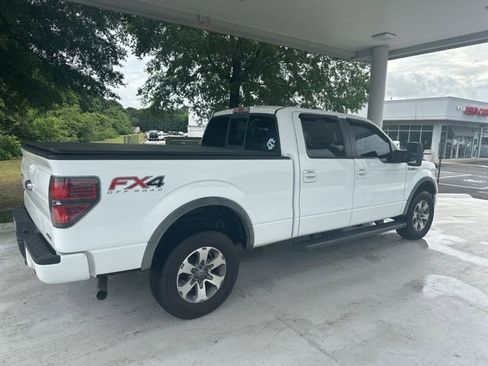 Used 2014 Ford F150 FX4 w/ Equipment Group 401A Mid AWD/4WD image 3