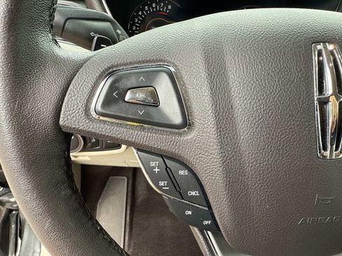 Used 2017 Lincoln MKC Premiere image 30