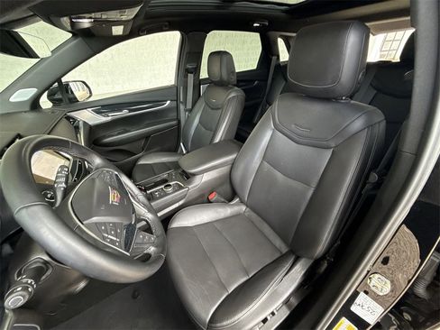 Certified 2025 Cadillac XT5 Premium Luxury image 20