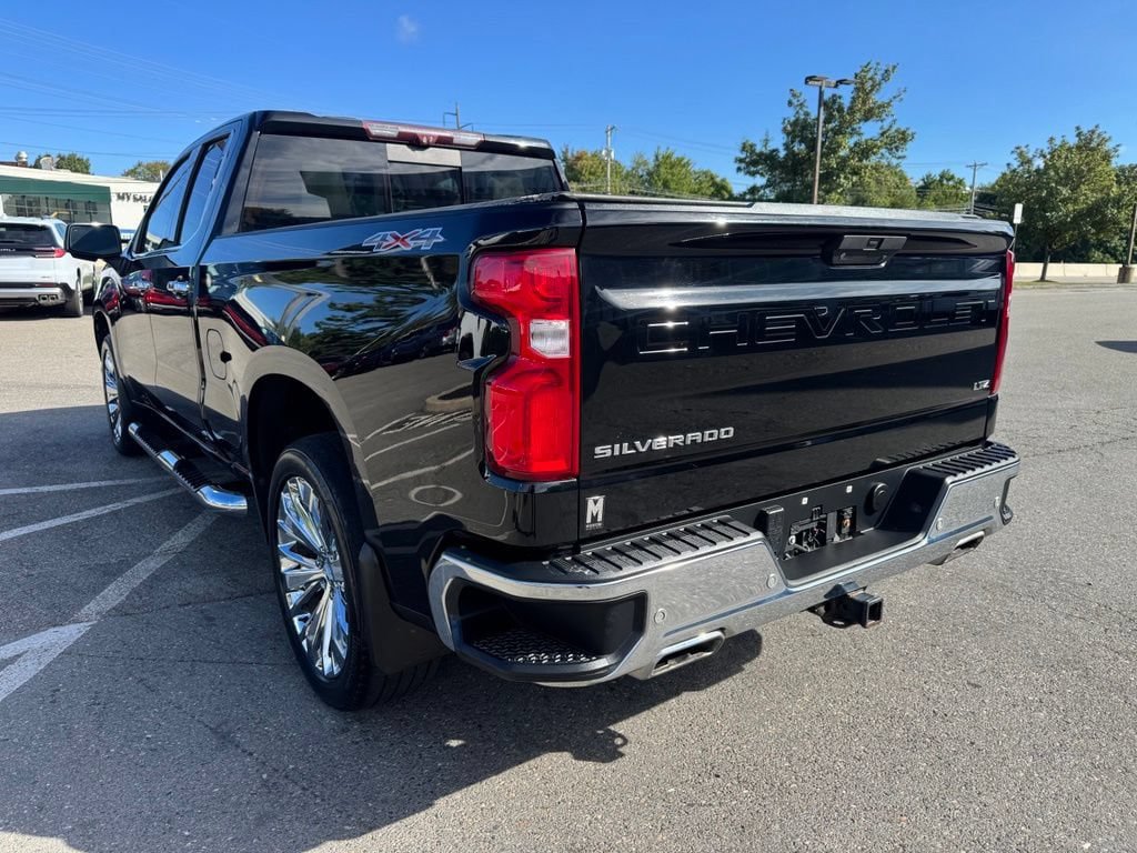 Used 2020 Chevrolet Silverado 1500 LTZ w/ LTZ Plus Package AWD/4WD image 4