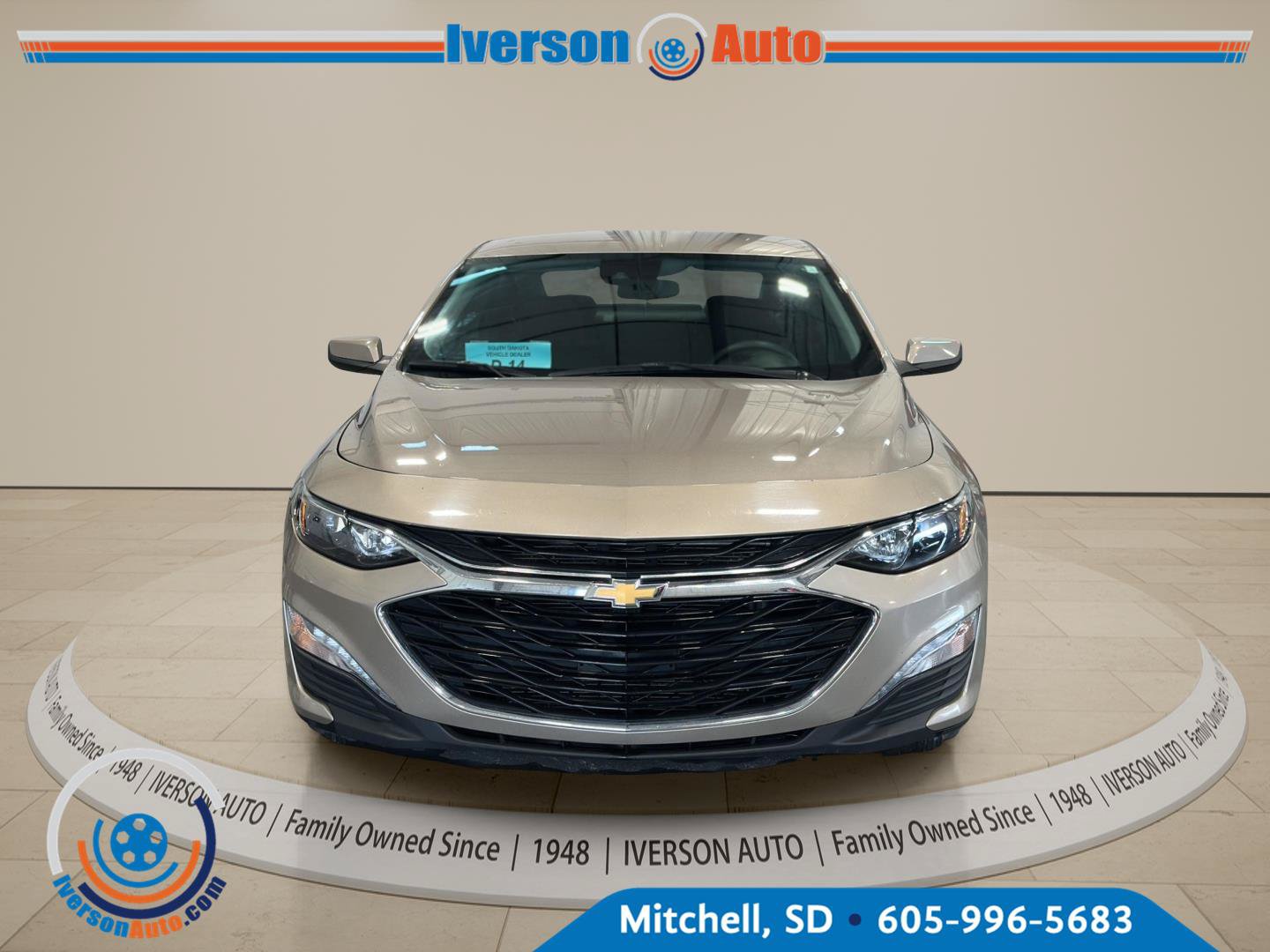 Used 2025 Chevrolet Malibu LT FWD image 2