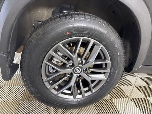 Used 2021 Nissan Rogue S image 29