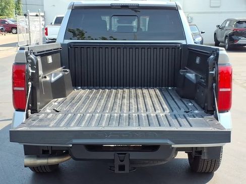 Used 2024 Toyota Tacoma TRD Sport w/ TRD Sport Upgrade Package AWD/4WD image 8