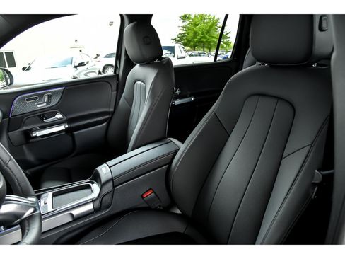 Certified 2025 Mercedes-Benz GLB 250 4MATIC image 14