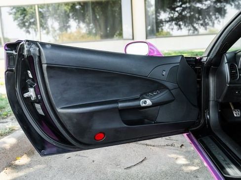 Used 2010 Chevrolet Corvette Coupe w/ 1LT image 50