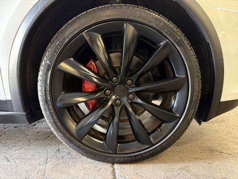 Used 2020 Tesla Model X Performance AWD/4WD image 35