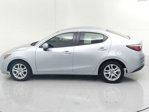 Used 2018 Toyota Yaris iA image 6