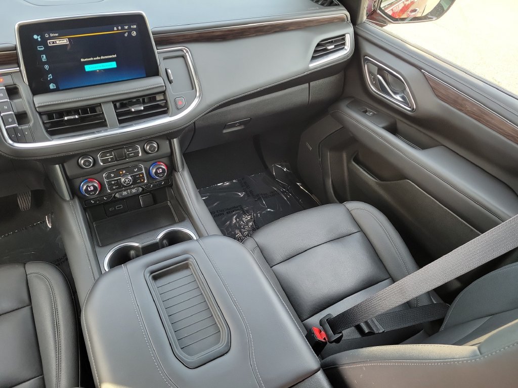 Used 2023 Chevrolet Tahoe Z71 w/ Luxury Package AWD/4WD image 10