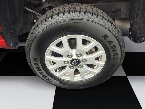 Used 2024 Toyota Tacoma image 14