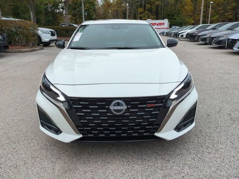 New 2025 Nissan Altima 2.5 SR w/ SR Premium Package image 3