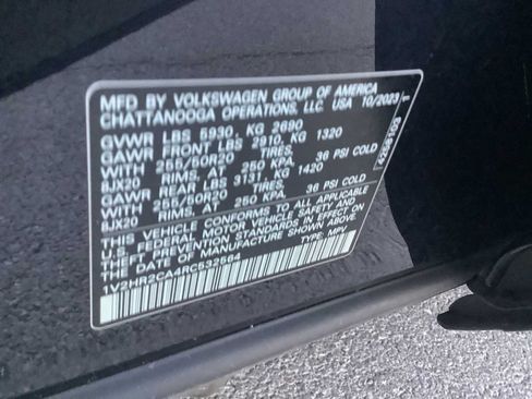 Used 2024 Volkswagen Atlas SE AWD/4WD image 21