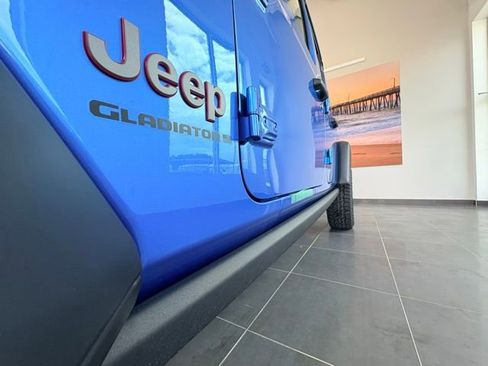 New 2026 Jeep Gladiator Rubicon w/ Steel Power Dome Hood Package AWD/4WD image 19