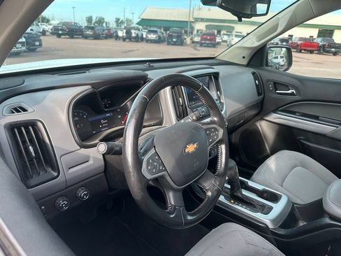 Used 2020 Chevrolet Colorado LT w/ Safety Package AWD/4WD image 3