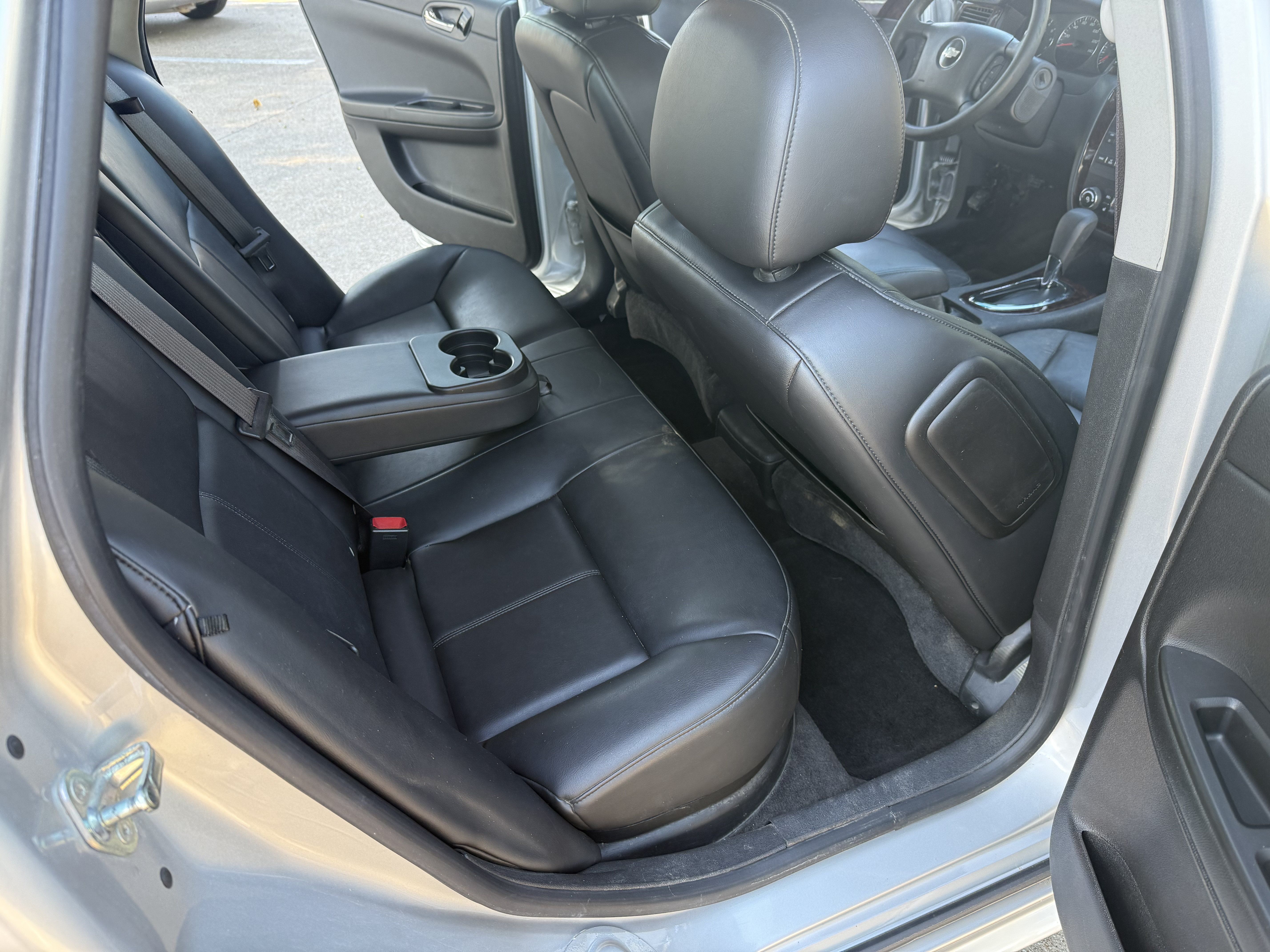 Used 2016 Chevrolet Impala LTZ FWD image 12