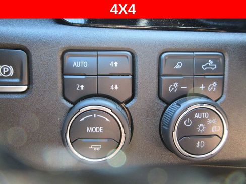 Certified 2024 Chevrolet Silverado 1500 LTZ AWD/4WD image 33