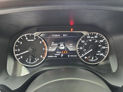 Used 2022 Nissan Rogue SV FWD image 18