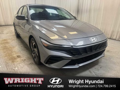 Certified 2025 Hyundai Elantra Sport FWD image 1