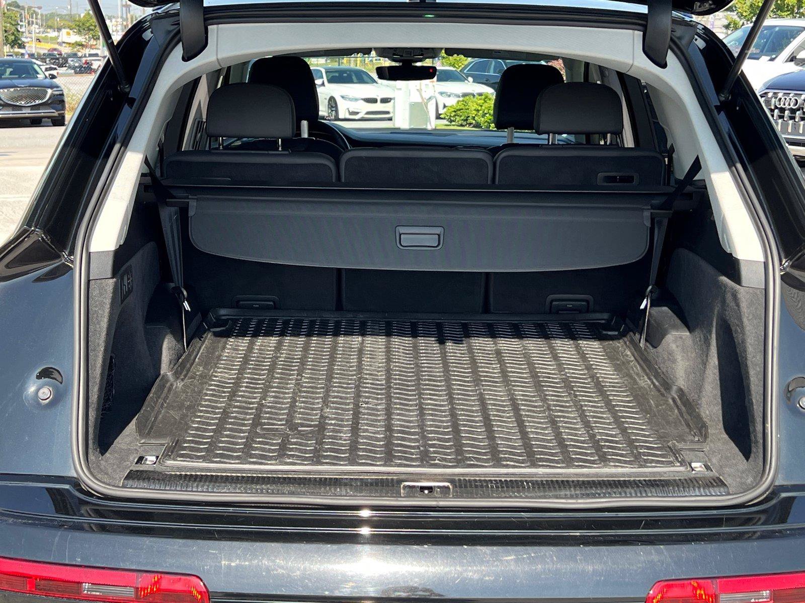 Used 2023 Audi Q7 3.0T Prestige w/ Prestige Package AWD/4WD image 18
