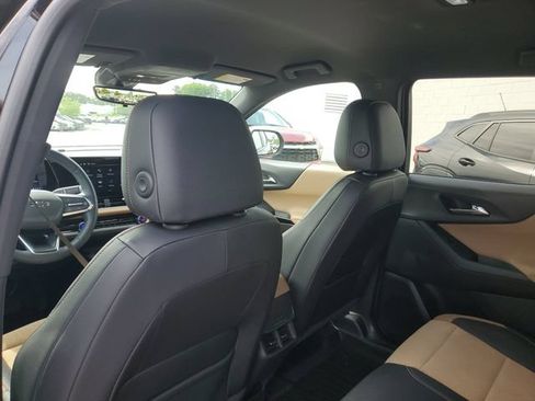 Certified 2025 Chevrolet Equinox ACTIV w/ Safety and Technology Package FWD image 10
