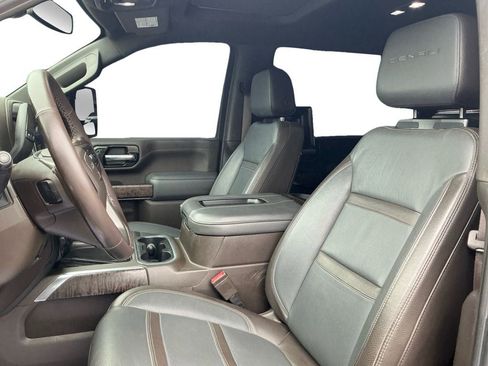 Used 2022 GMC Sierra 3500 Denali AWD/4WD image 9