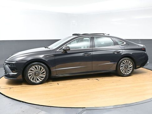Used 2025 Hyundai Sonata Limited image 6