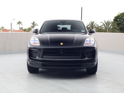 New 2026 Porsche Macan AWD/4WD image 6