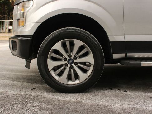 Used 2016 Ford F150 XLT AWD/4WD image 11